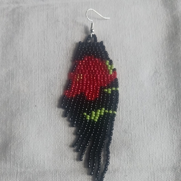 Handcrafted Beaded Earrings - Red and Black - Picture 4 of 5